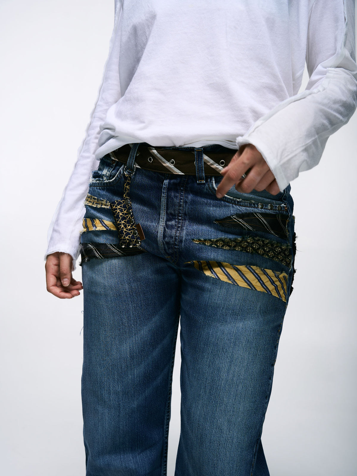 TIE STUD JEANS