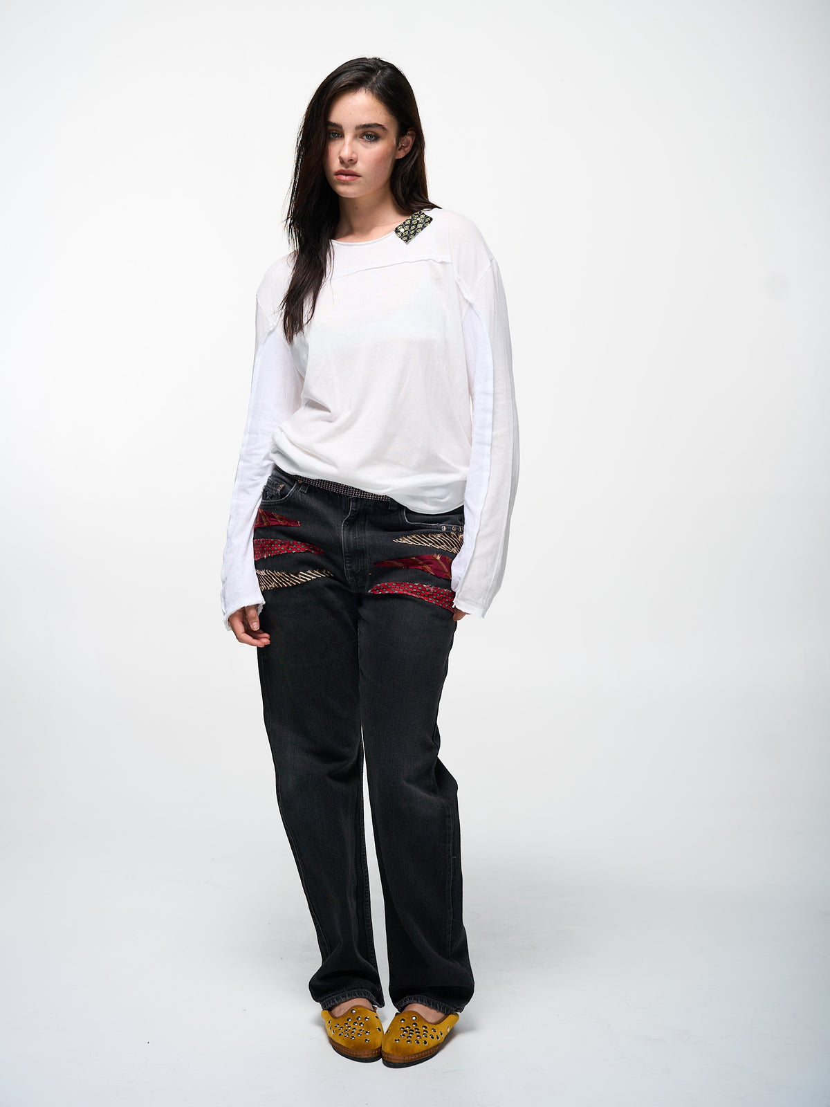 TIE STUD JEANS