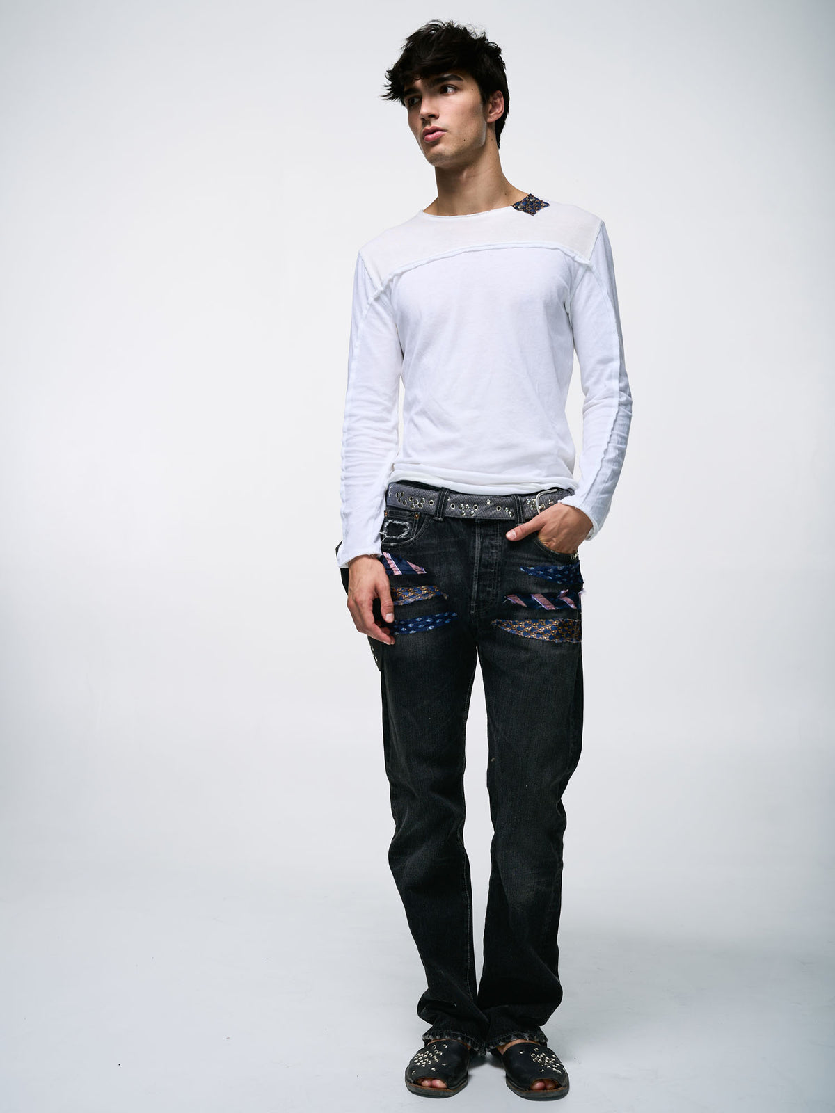 TIE STUD JEANS